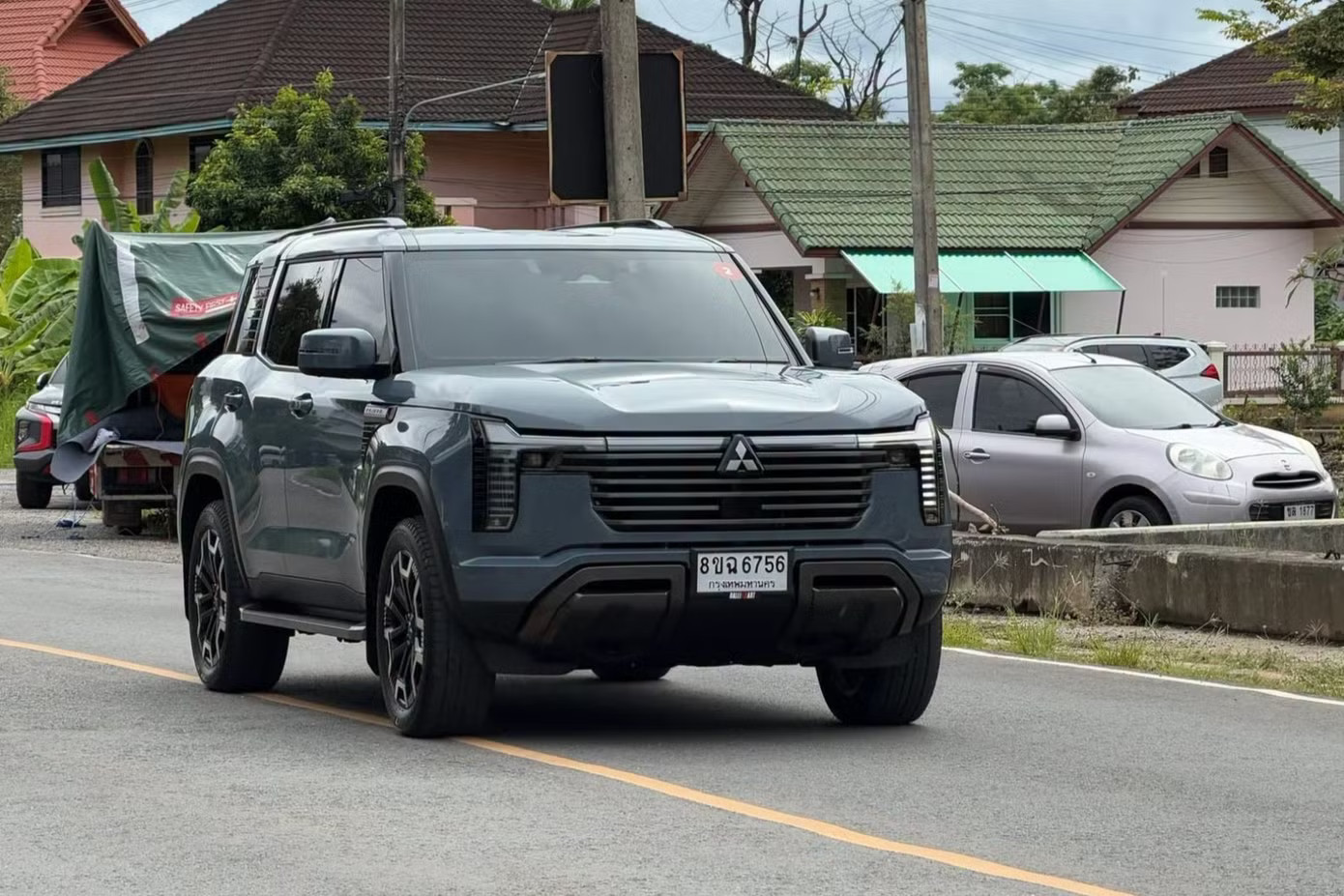 Mitsubishi Pajero đời mới tiếp tục hút khách, vượt chỉ tiêu năm - Ảnh 1.