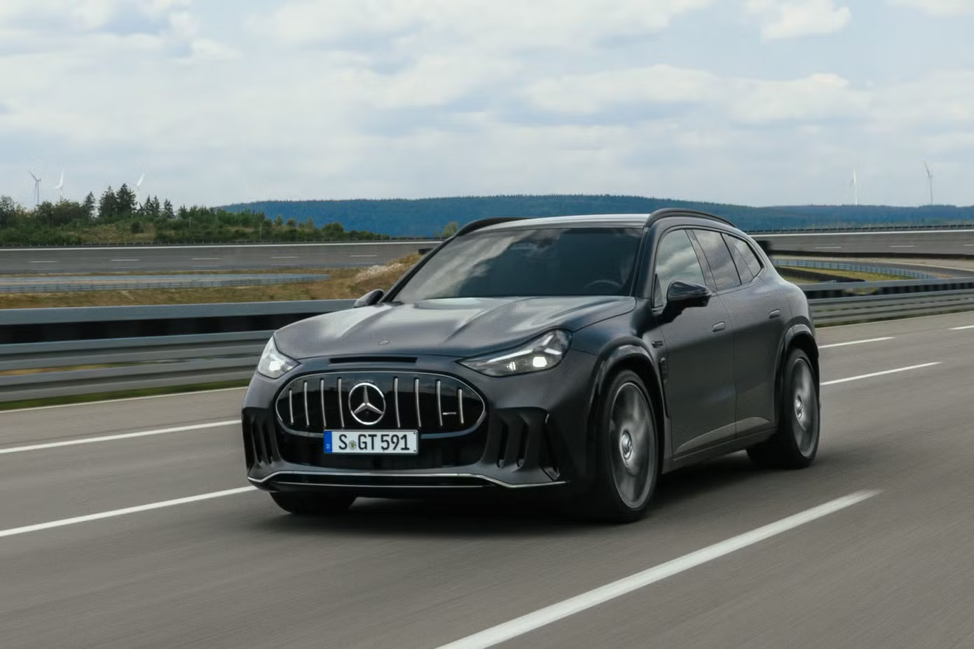Mercedes tung SUV mạnh nhất, cạnh tranh Porsche Cayenne Electric - Ảnh 5.