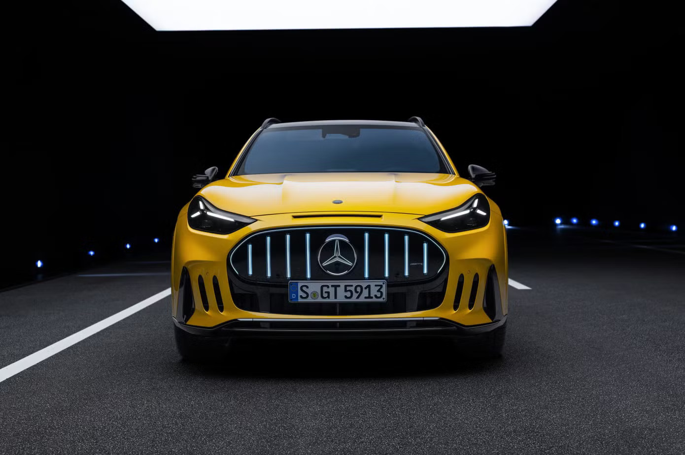 Mercedes tung SUV mạnh nhất, cạnh tranh Porsche Cayenne Electric - Ảnh 2.