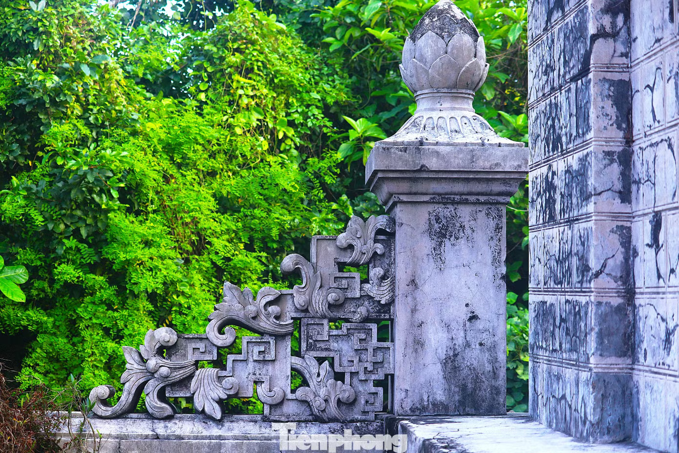 Bí ẩn lăng hoàng hậu giữa đồng bằng Huế và lời truyền ‘công hầu bất tuyệt’ - Ảnh 11.