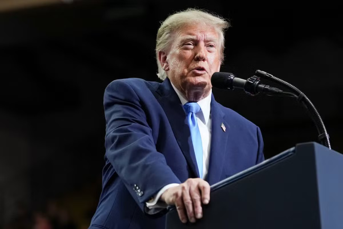 Tỷ lệ ủng hộ của Tổng thống Mỹ Trump xuống mức thấp kỷ lục ngay trước thềm bầu cử - Ảnh 1.