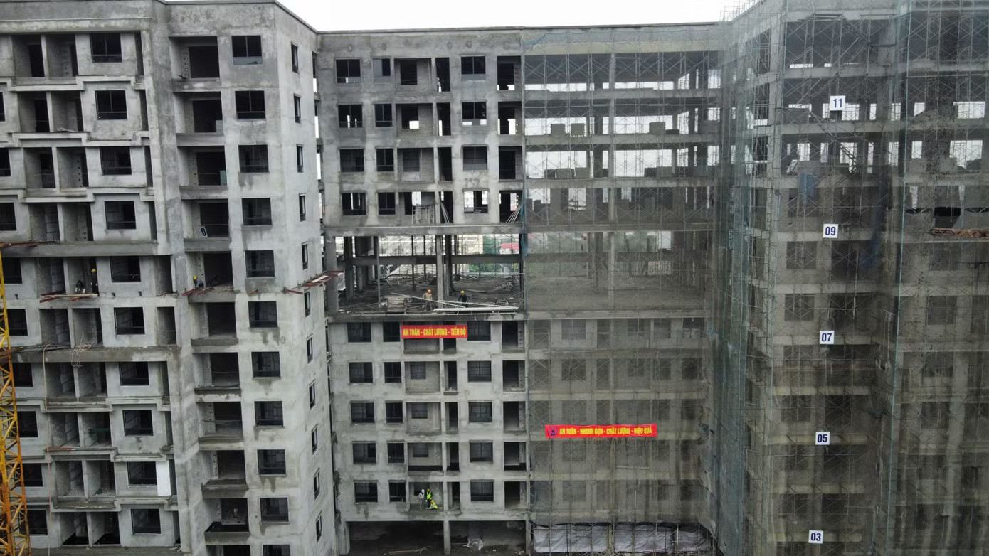 Nhà ở xã hội ngày càng đắt đỏ, người trẻ mong chờ mức giá nào? - Ảnh 2.