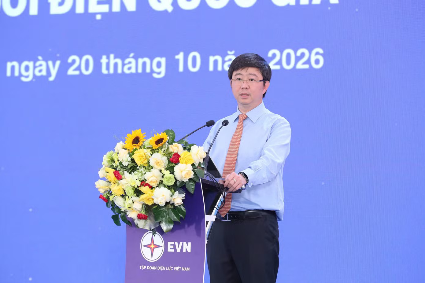 Ông Bùi Hoàng Phương - Chủ tịch UBND tỉnh Quảng Trị. EVN xây nhà máy điện khí LNG hơn 40.000 tỷ, công nghệ mới nhất của Mỹ - Ảnh 3.