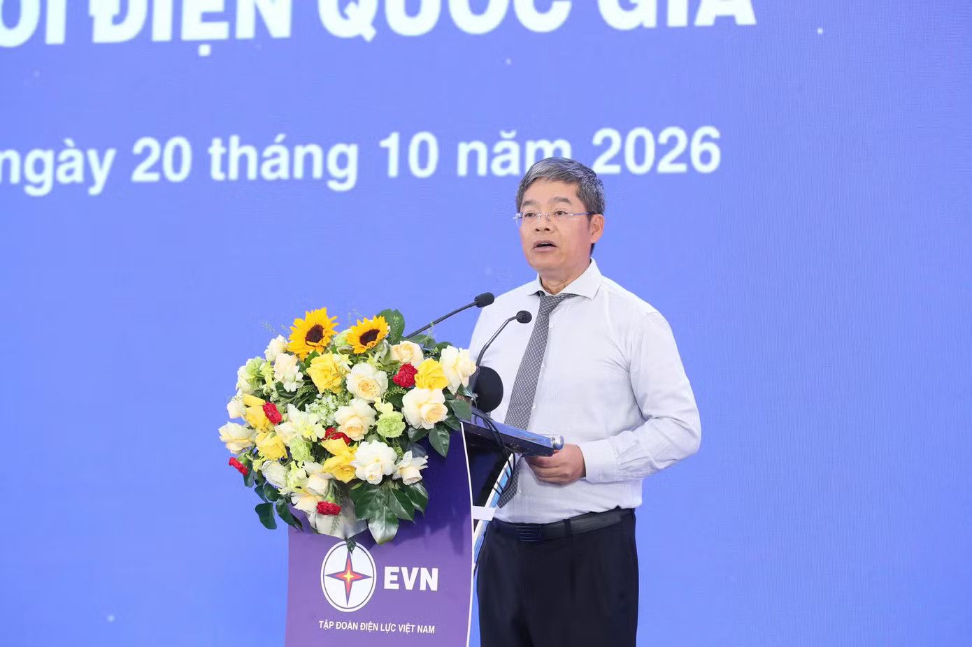 Ồng Nguyễn Tài Anh - Phó Tổng giám đốc EVN phát biểu tại chương trình. EVN xây nhà máy điện khí LNG hơn 40.000 tỷ, công nghệ mới nhất của Mỹ - Ảnh 1.
