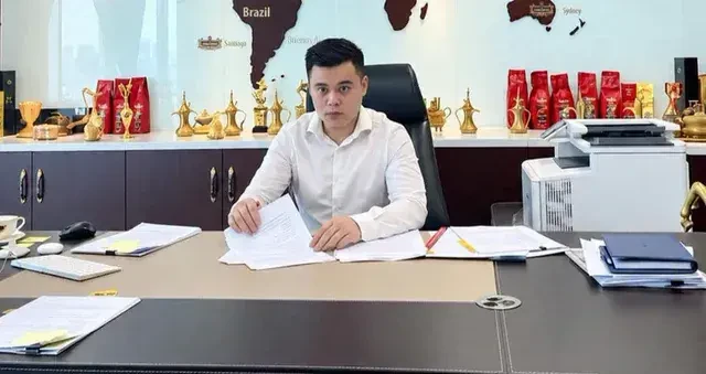 Trước khi ngồi vào ghế phó Tổng Giám đốc, con trai cả của ông Đặng Lê Nguyên Vũ từng âm thầm bỏ 4.000 USD làm 1 việc liên quan đến cà phê: Đích thân bà Lê Hoàng Diệp Thảo kể lại - Ảnh 1. Trước khi ngồi vào ghế phó Tổng Giám đốc, con trai cả của ông Đặng Lê Nguyên Vũ từng âm thầm bỏ 4.000 USD làm 1 việc liên quan đến cà phê: Đích thân bà Lê Hoàng Diệp Thảo kể lại - Ảnh 1.