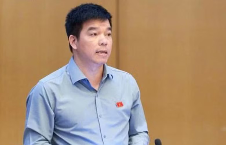 Đại biểu Nguyễn Văn Ngọc. Ảnh: Quochoi. Đề nghị nâng độ tuổi được mua, sử dụng thuốc lá lên 21 tuổi. - Ảnh 1.