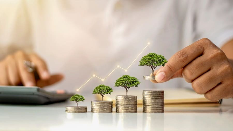 Đầu tư công nghệ xanh đòi hỏi nguồn vốn lớn, thời gian hoàn vốn kéo dài, trong khi chi phí đo lường, xác minh tín chỉ carbon có thể lên tới hàng chục nghìn USD mỗi vòng.