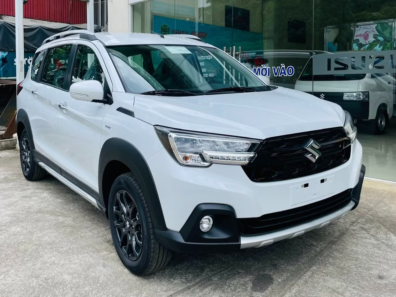 Những mẫu xe hybrid ăn khách nhất tại Việt Nam - Ảnh 5.