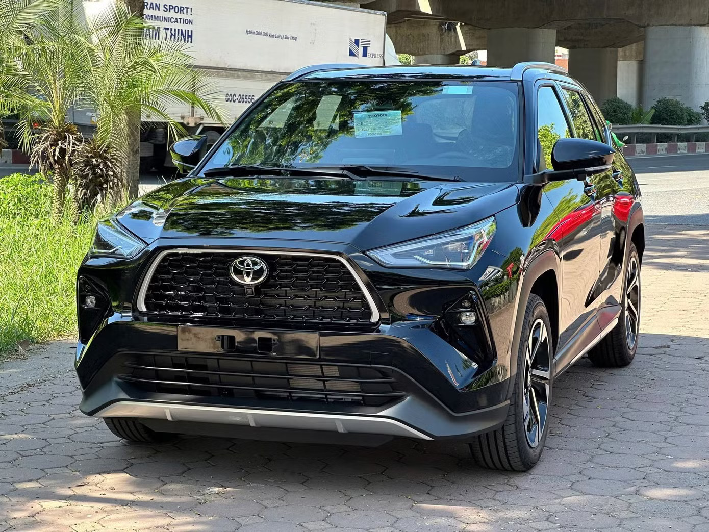 Những mẫu xe hybrid ăn khách nhất tại Việt Nam - Ảnh 4.