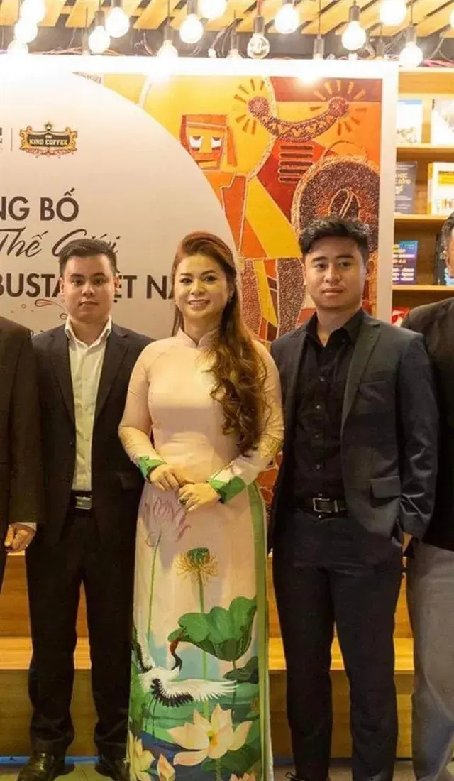 Con trai đầu của ông Đặng Lê Nguyên Vũ và bà Lê Hoàng Diệp Thảo trở thành phó Tổng giám đốc - áº¢nh 3.