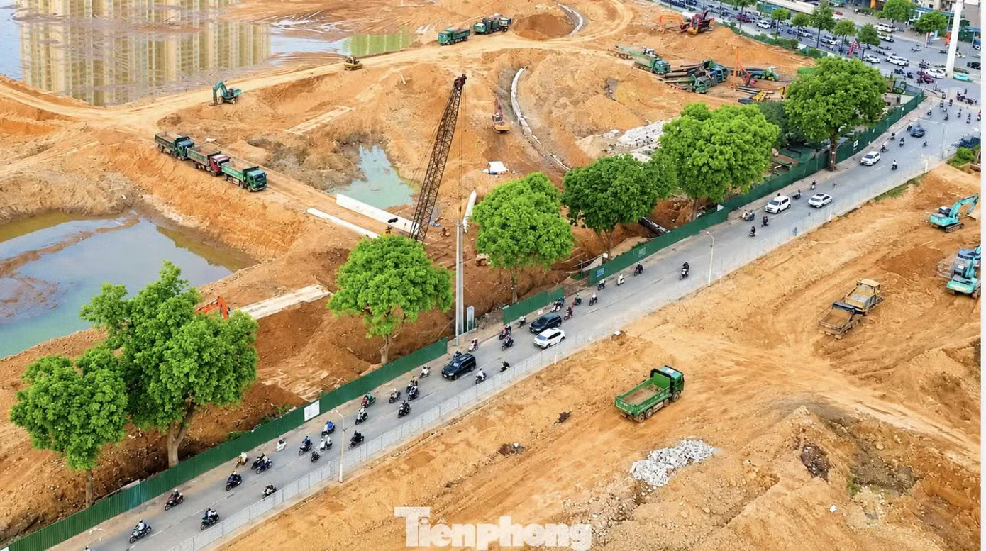 Không một bóng cây trên con đường 'độc nhất vô nhị' Hà Nội - Ảnh 8.