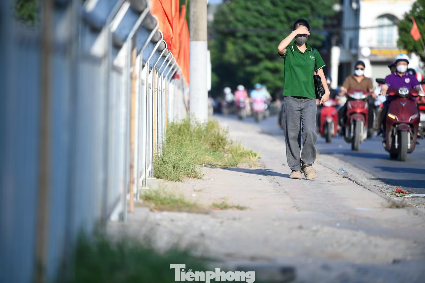 Không một bóng cây trên con đường 'độc nhất vô nhị' Hà Nội - Ảnh 4.