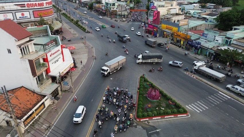 lam-hau-chui-qua-nga-tu-dong-nhat-tay-ninh.jpg