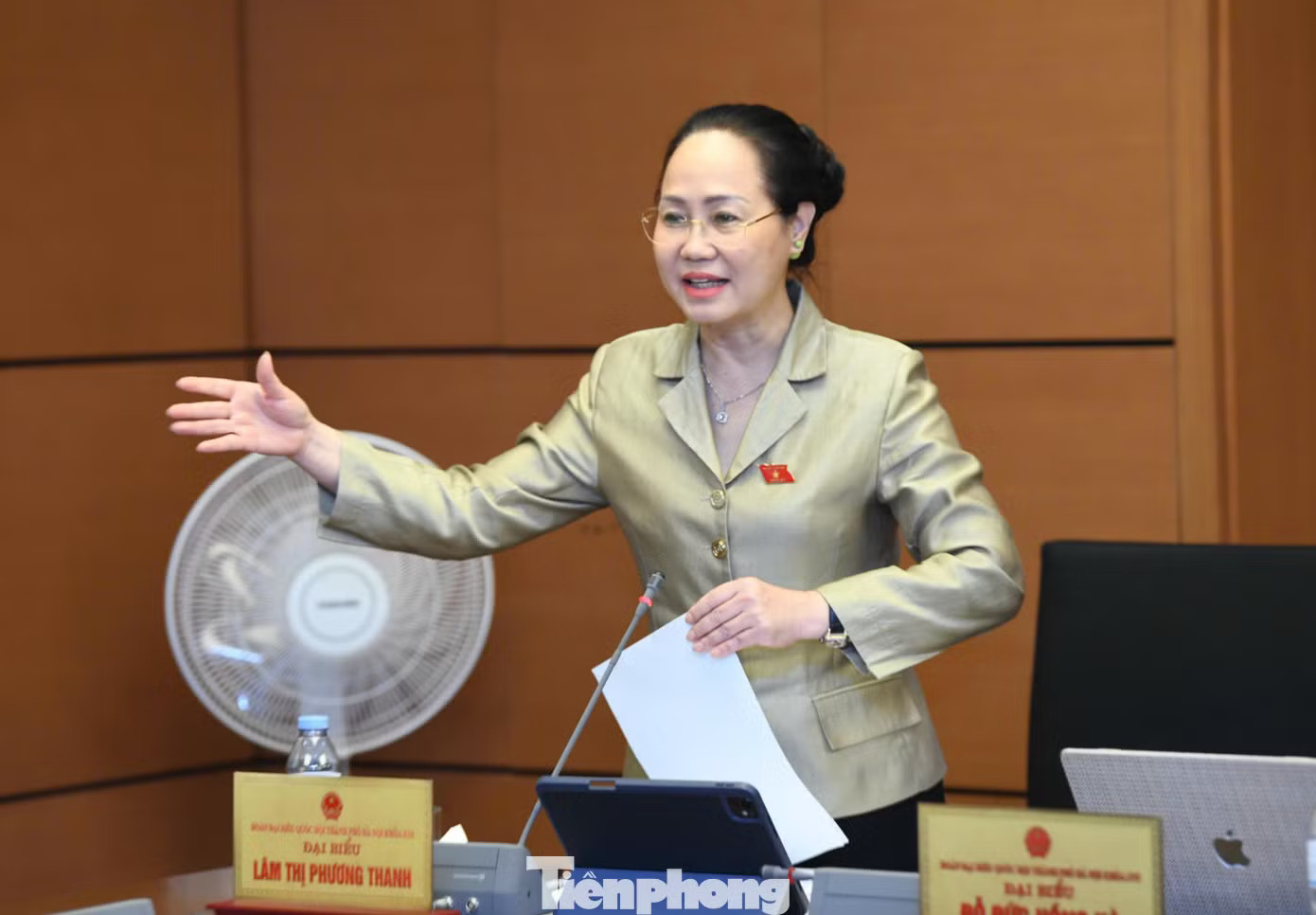 Bộ trưởng Lâm Thị Phương Thanh: 'Đi mỏi chân chỉ có nhà san sát, rất bức bối về không gian' - Ảnh 1.