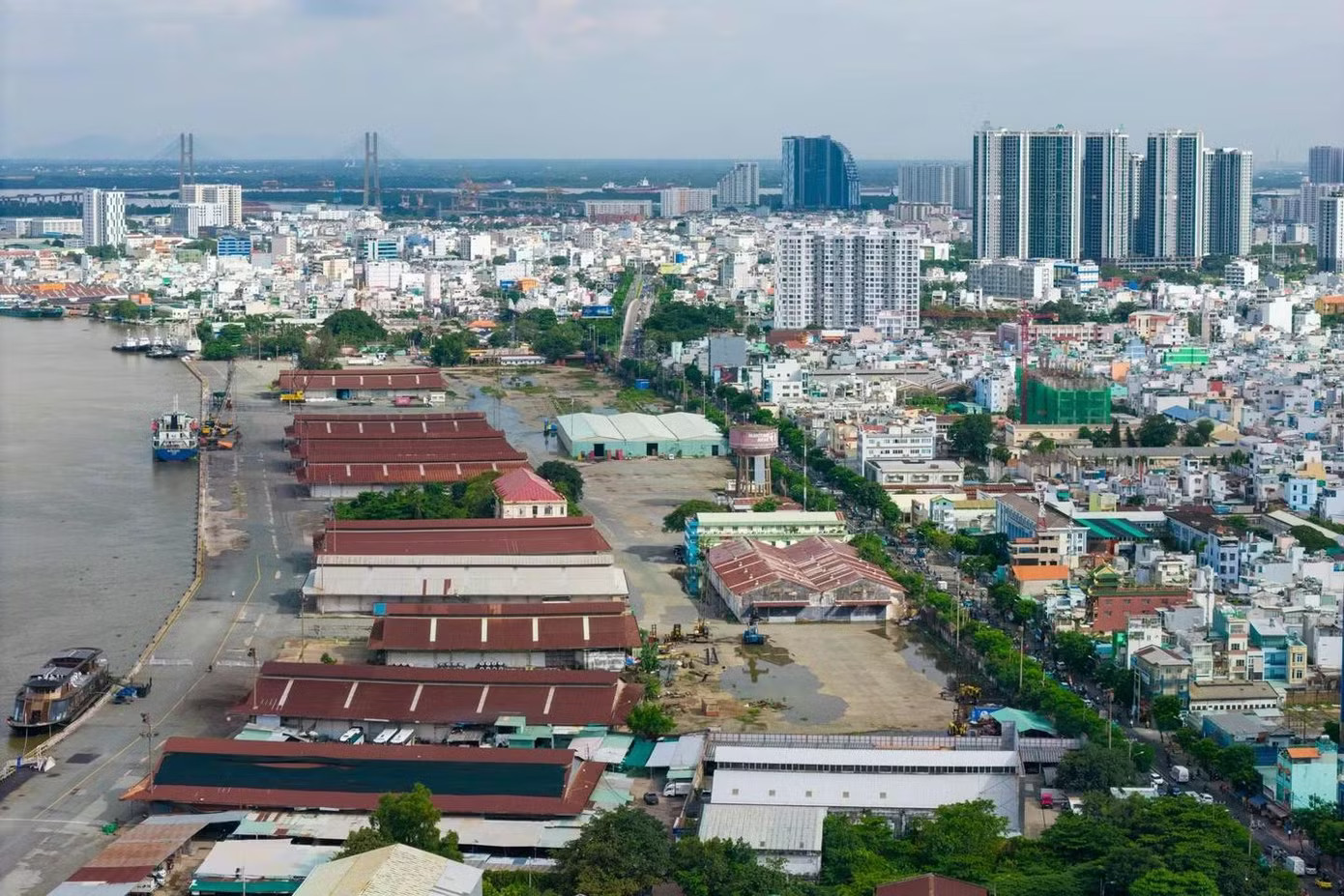 Dự án thành phần 3 sẽ nâng cấp hạ tầng giao thông tại trục đường Nguyễn Tất Thành từ 4 lên 8 - 10 làn xe. Tạm bàn giao mặt bằng làm công viên Bến Nhà Rồng - Khánh Hội - Ảnh 3.