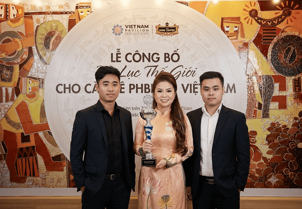 Hai người con trai của gia đình ông Vũ. Ản