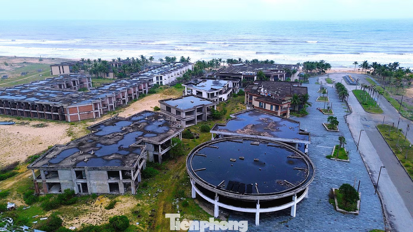 Dở dang khu nghỉ dưỡng hàng trăm triệu USD bên vịnh Lăng Cô - Ảnh 3.
