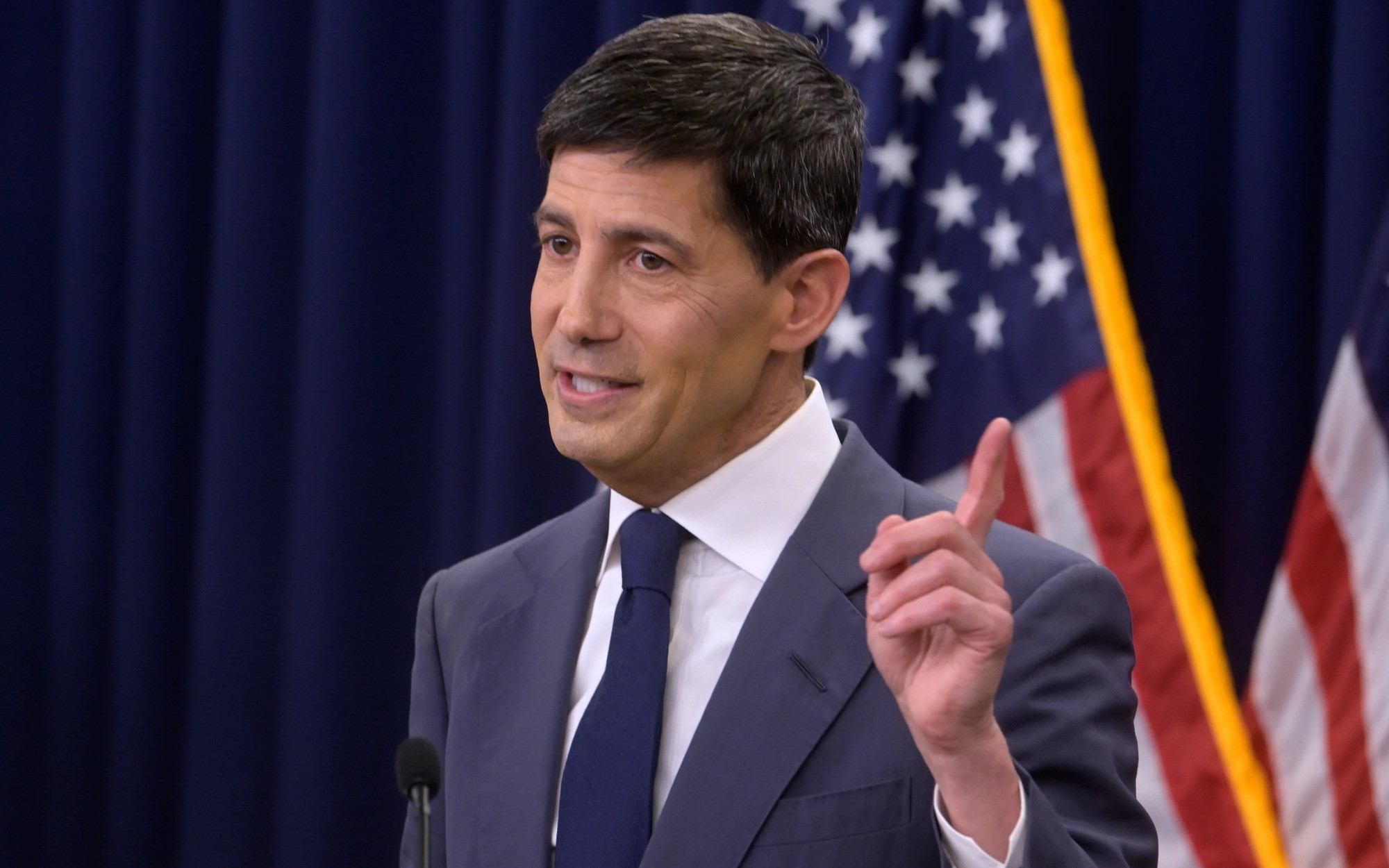 fed-1781791815796141261853-45-0-1645-2560-crop-17817924307311663975448.jpg