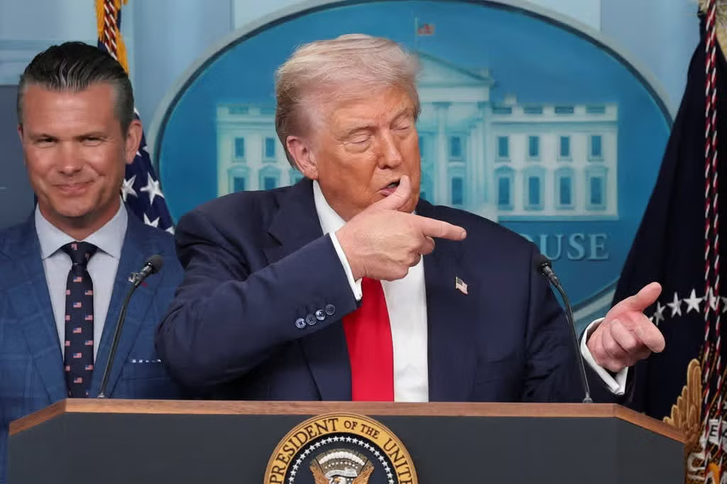 Mỹ sẵn sàng tấn công Iran trong vòng 96 giờ nếu có lệnh từ Tổng thống Trump - Ảnh 1.