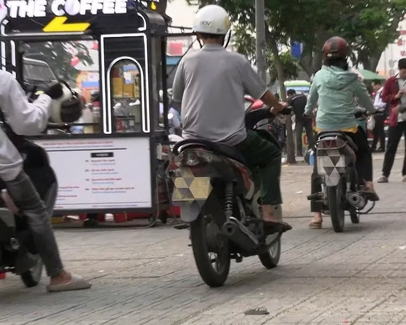 10 ngày, TPHCM xử lý hơn 5.200 trường hợp vi phạm nồng độ cồn - Ảnh 3.