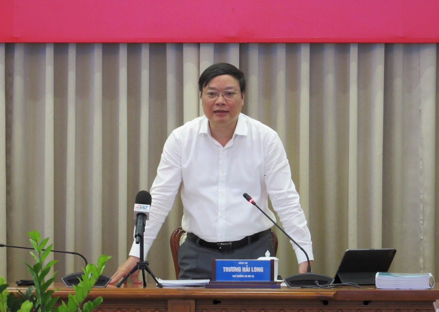 thu-truong-bo-noi-vu.jpg