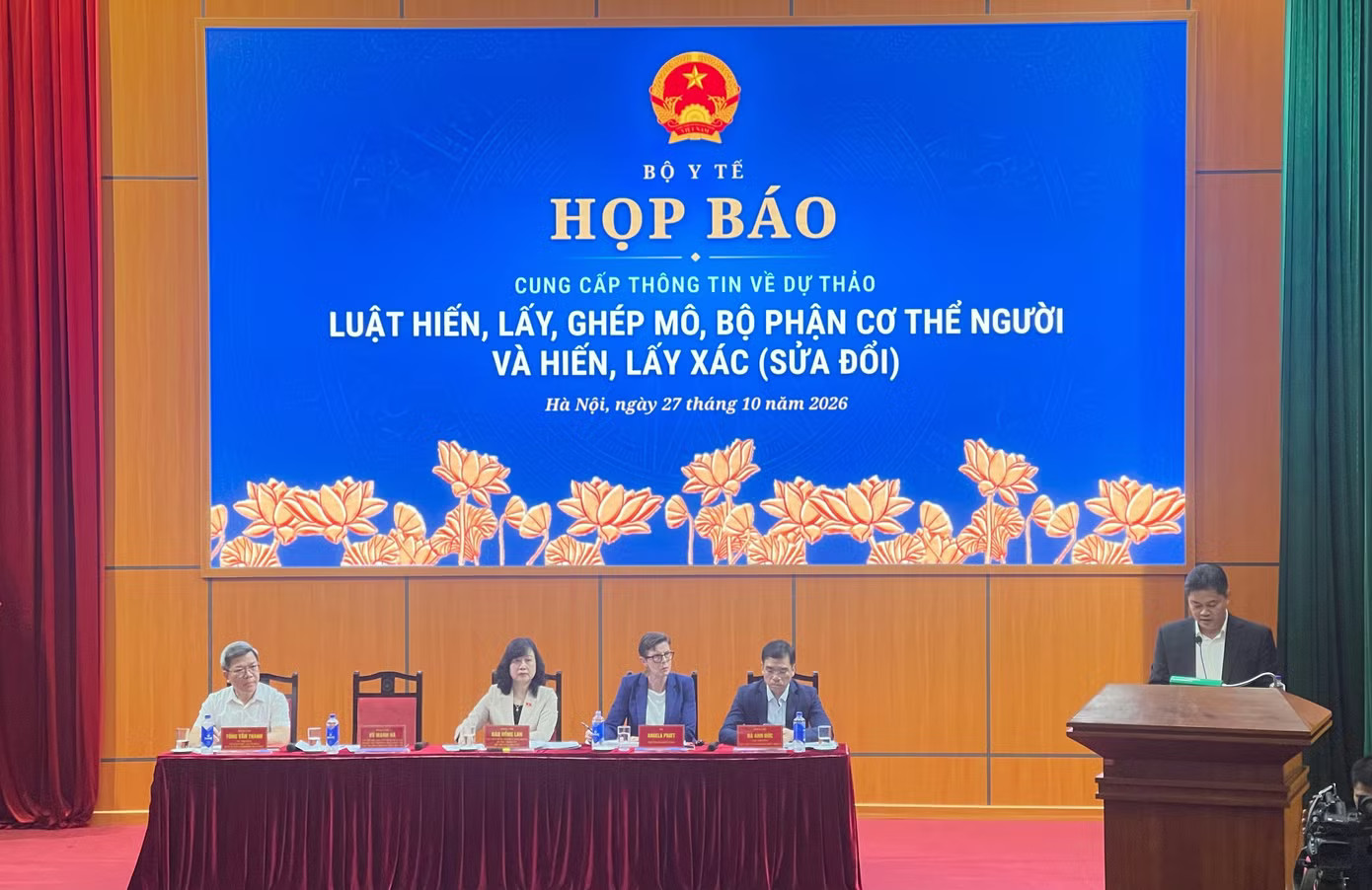 Bộ Y tế: Không cho phép lấy bộ phận cơ thể người dưới 18 tuổi khi còn sống - Ảnh 1.