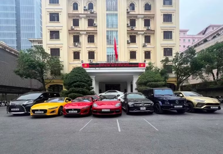 Điểm lại loạt xe sang bị thu giữ trong vụ án Mr Pips - Ảnh 8.