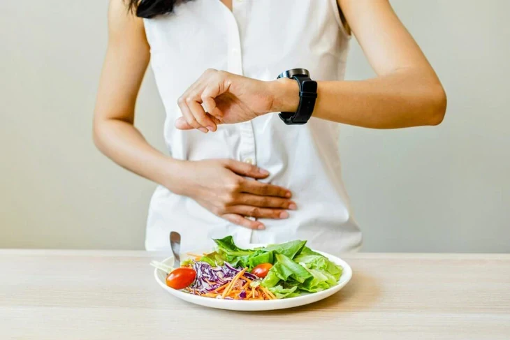 Nhịn ăn gián đoạn có thể giúp giảm cân, nhưng nếu áp dụng lâu dài sẽ gây ảnh hưởng không tốt cho sức khỏe - Ảnh- SCIENCE ALERT