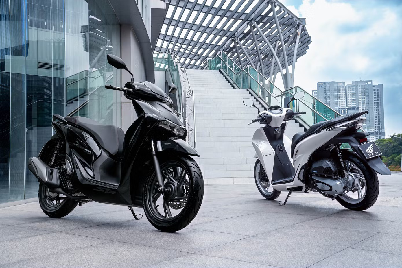 Xe tay ga Honda SH bán tại Việt Nam được nâng cấp - Ảnh 5.