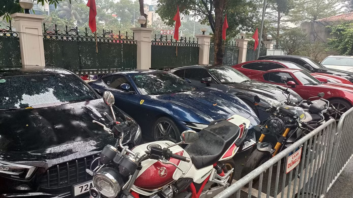 Điểm lại loạt xe sang bị thu giữ trong vụ án Mr Pips - Ảnh 10.