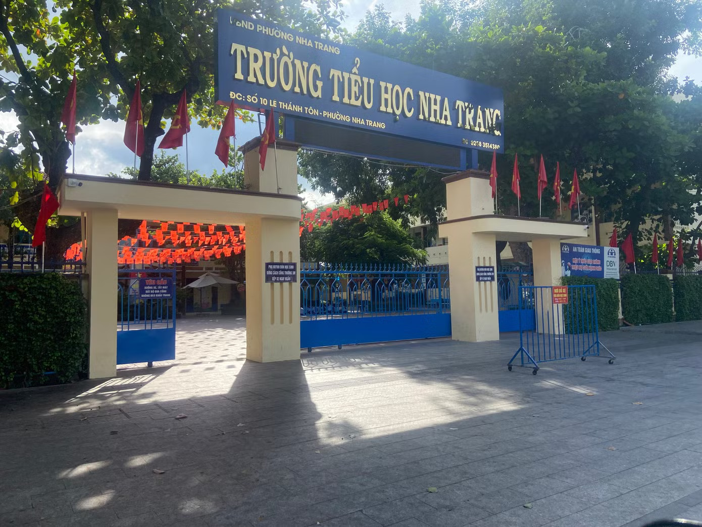 Thông tin mới về 'siêu trường' hơn 10.500 học sinh ở Nha Trang - Ảnh 1.