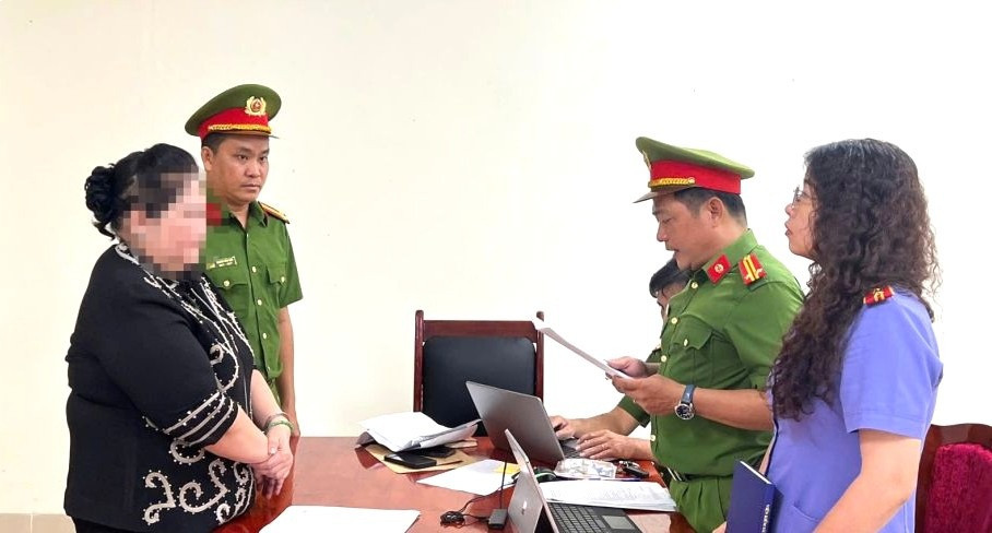 media-cdn-v2.laodong.vn-storage-newsportal-2026-10-29-1791091-_ba-kieng-01.jpg