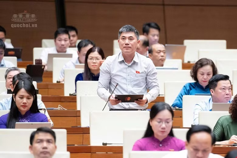 ‘Vách đá chính sách’ khiến nhiều doanh nghiệp chủ động giữ quy mô nhỏ - Ảnh 2.