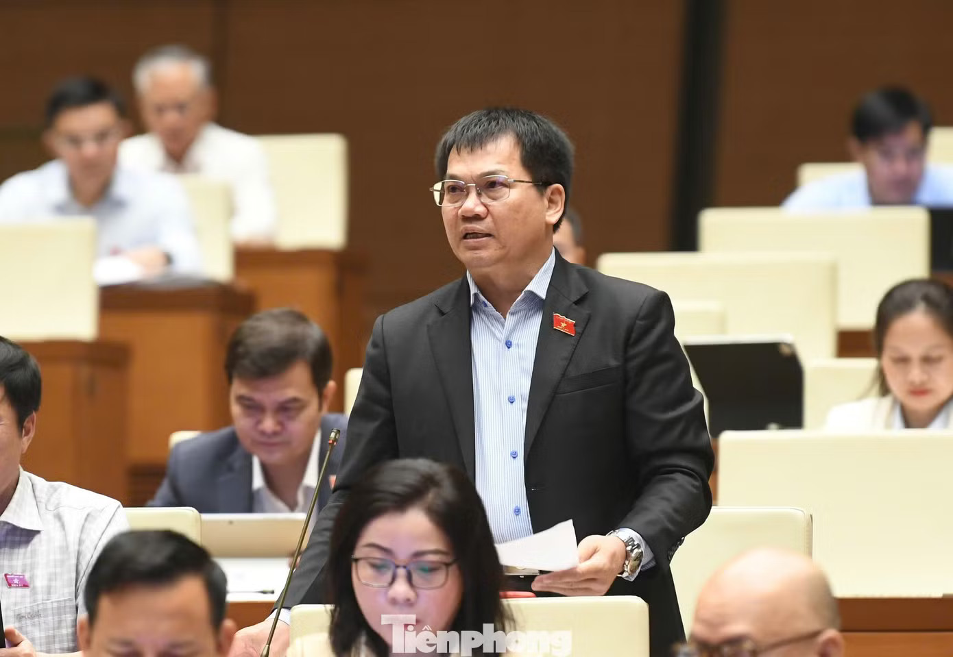 Đại biểu Dương Khắc Mai. (Ảnh: Như Ý) Đại biểu nêu nguyên nhân có thể khiến người dân có chỗ ở mới nhưng mất nguồn sống - Ảnh 2.