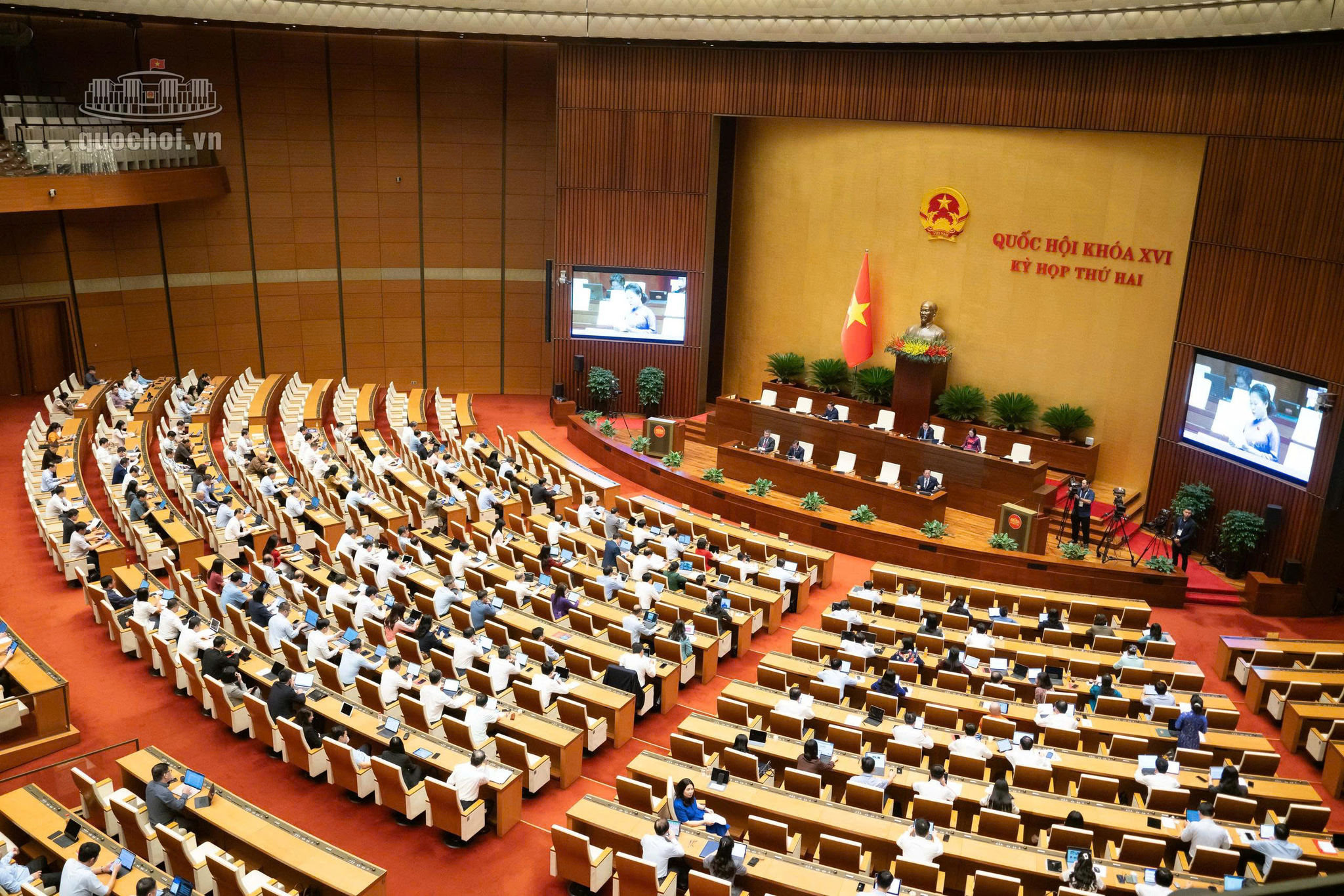 quoc-hoi-1.jpg