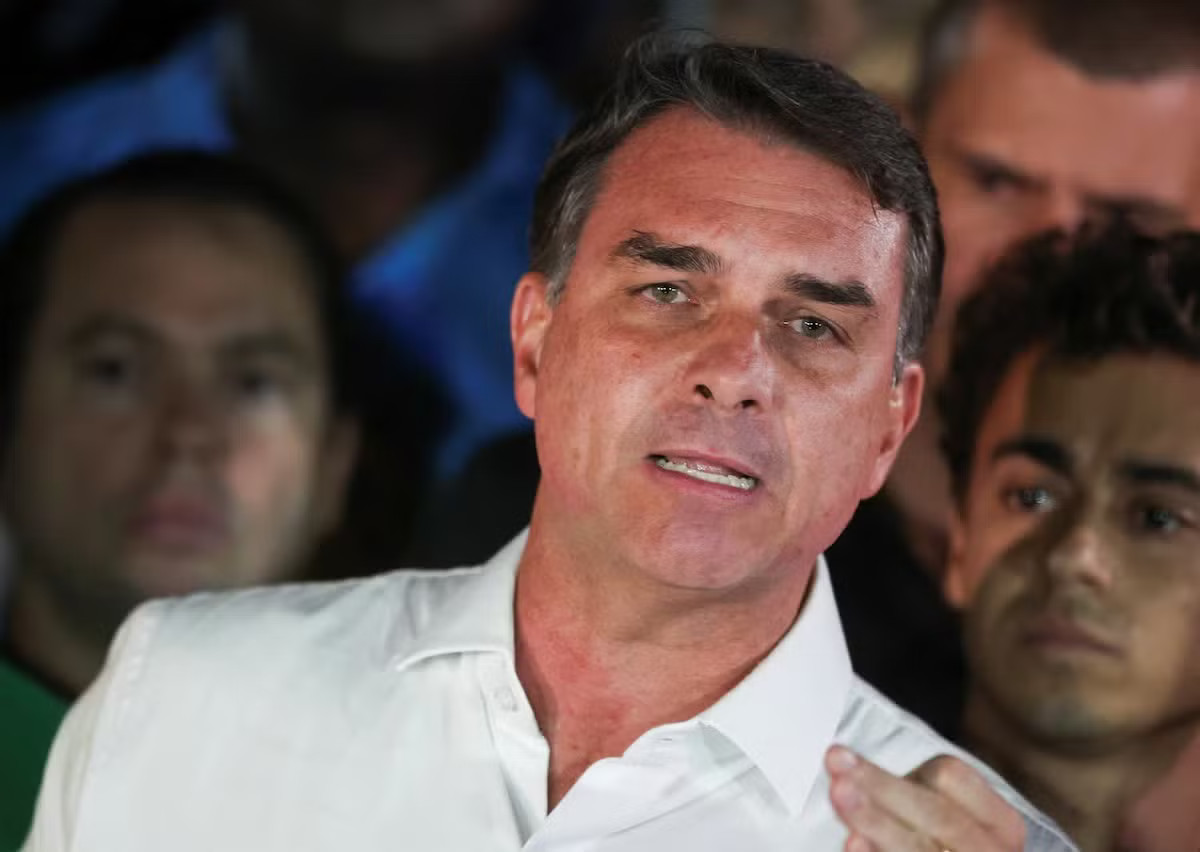 Brazil: Thượng nghị sĩ Bolsonaro nhận nhầm là 'tổng thống đắc cử' vì ChatGPT - Ảnh 1.