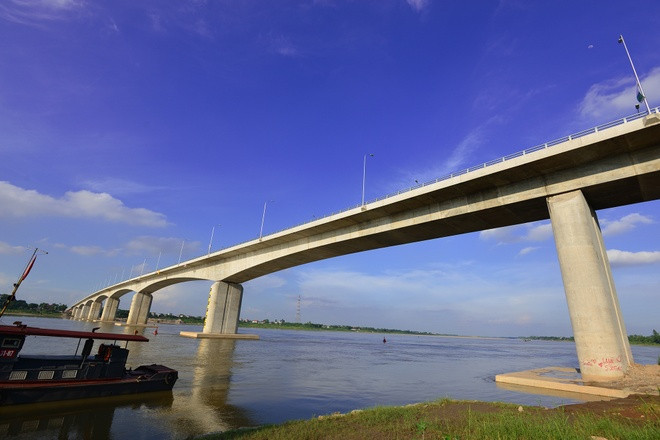 cau-vuot-song-dai-nhat-viet-nam5.jpg