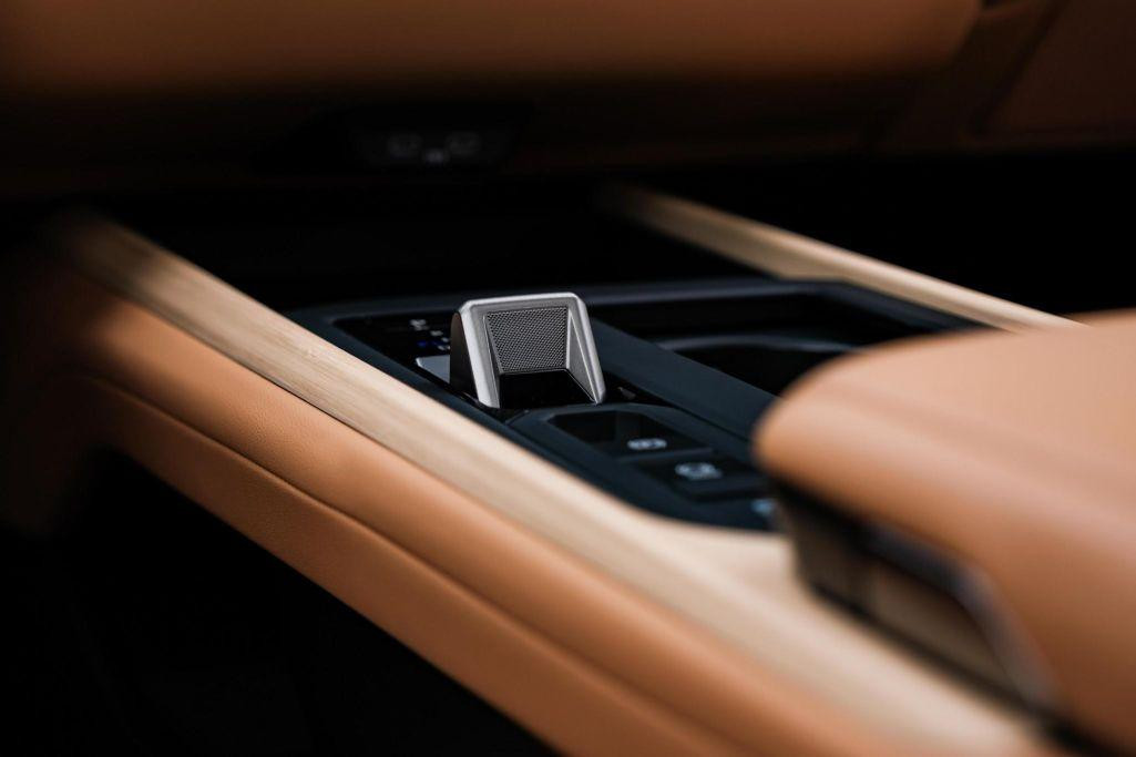 lexus-es-2026-3_1793372689.jpg