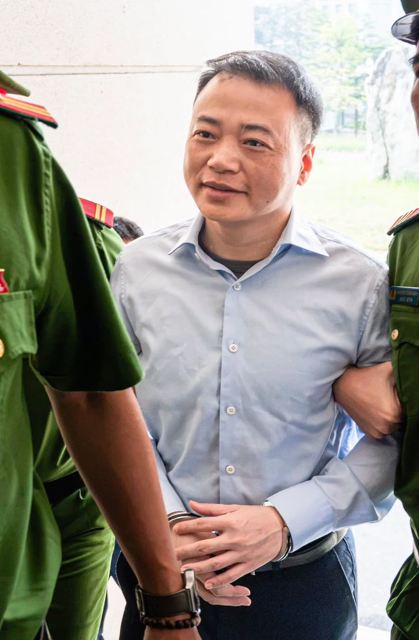 Nụ cười của Shark Bình - Ảnh 3.
