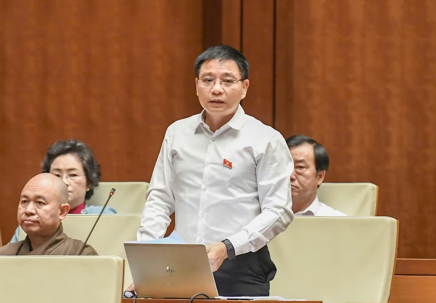 Phó Thủ tướng: Giảm 2% giá điện bán lẻ - Ảnh 1.