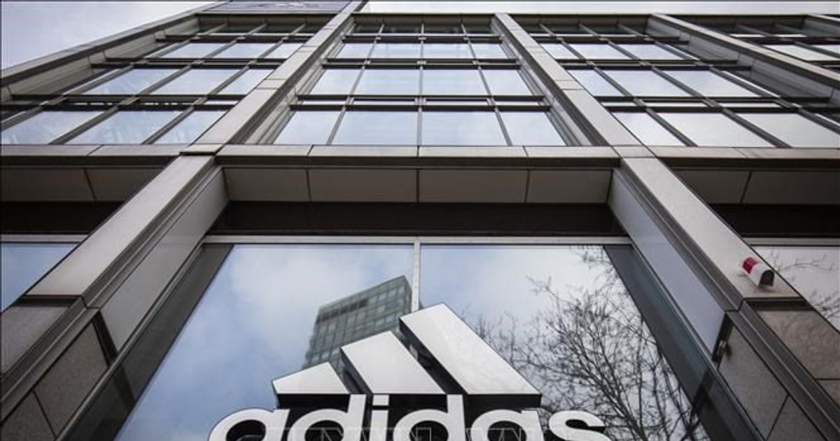 Adidas đối diện tương lai ảm đạm sau “cuộc hôn nhân tan vỡ” với rapper ...