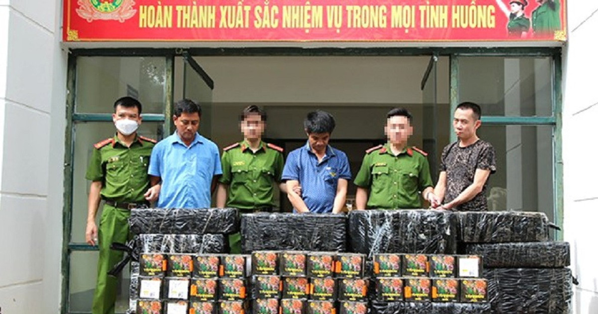 Phá đường dây buôn bán nửa tấn pháo nổ