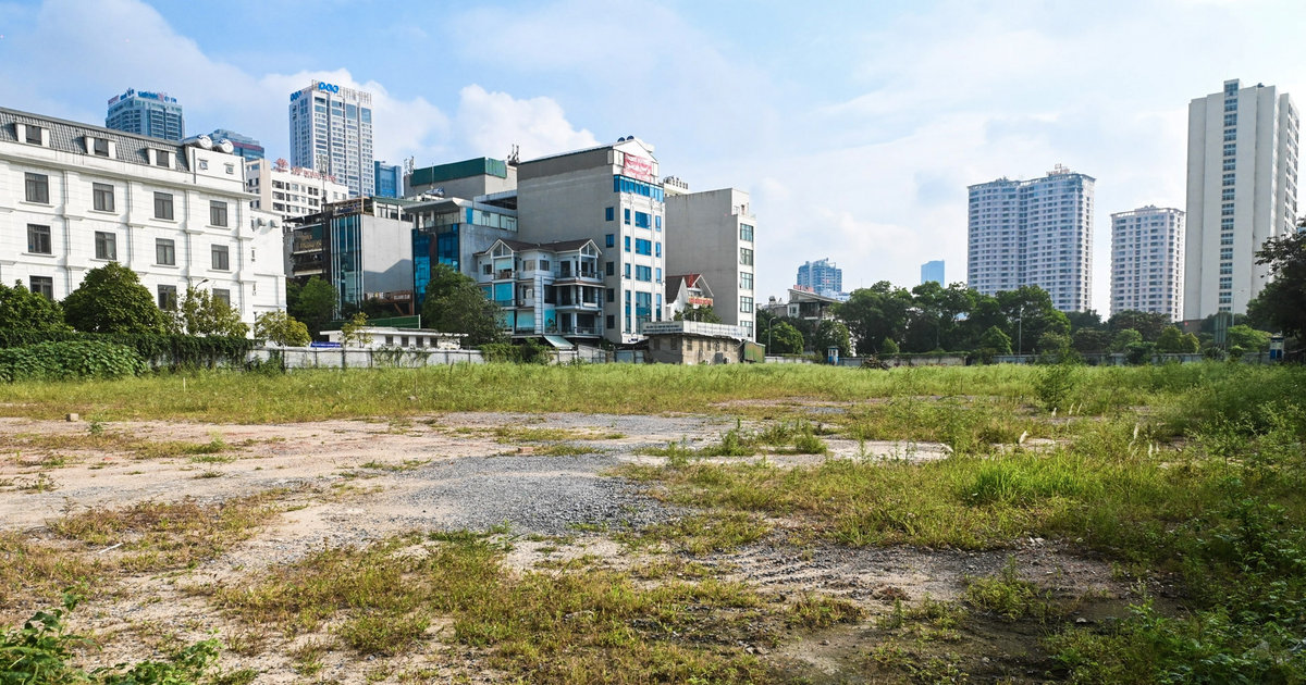 Hiện trạng lô đất vàng 4 mặt tiền bị yêu cầu thanh tra