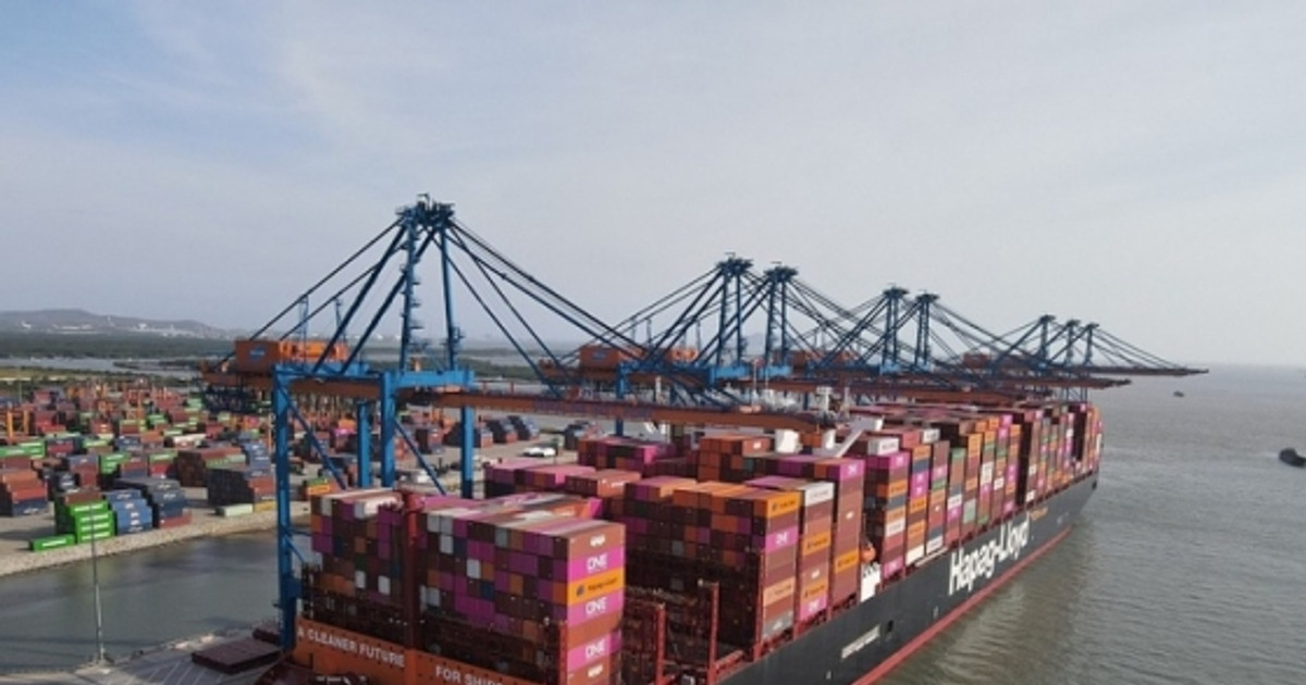 ‘Siêu’ tàu container trọng tải 225.000 tấn mang tên Thủ đô Hà Nội: Được ...