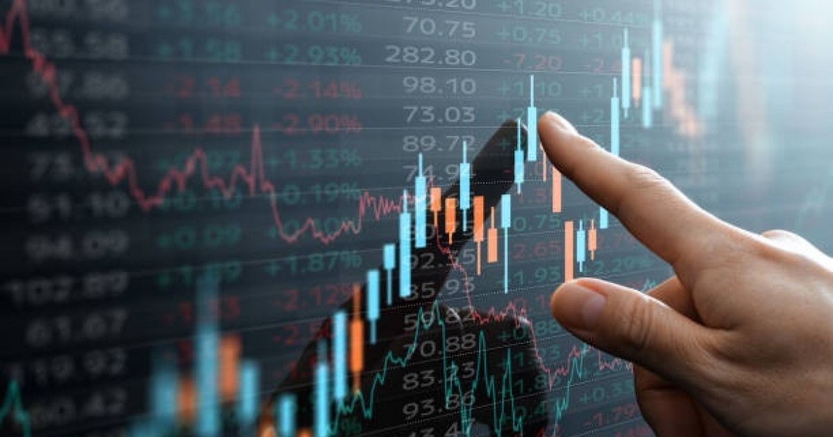 Dòng tiền trở lại, VN-Index vượt 1.300 điểm: Có gì khác với những lần 'hụt hơi' trước đây?