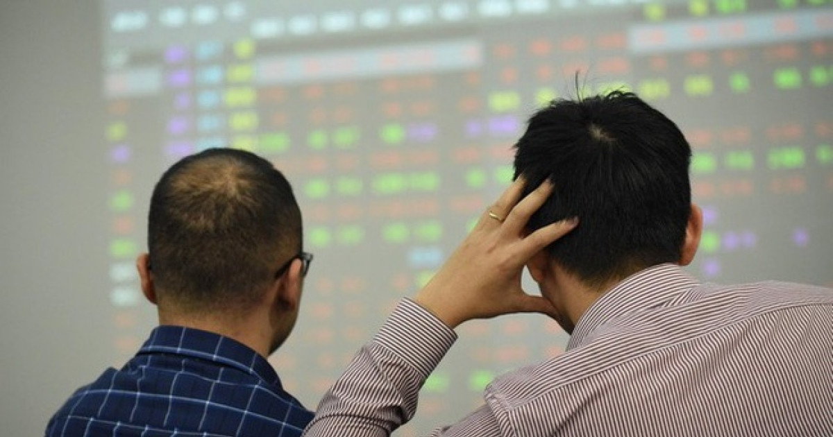 VN-Index tăng gần 100 điểm, một cổ phiếu CTCK tím trần với 114 triệu đơn vị trao tay