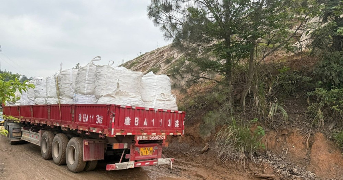 200.000 tấn nam châm tắc nghẽn: Trung Quốc siết chặt đất hiếm, phương Tây khốn đốn