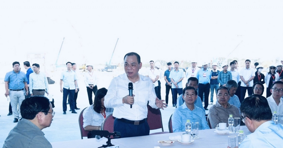 Vingroup (VIC) sắp khánh thành hai công trình 9.000 tỷ đồng, kết nối các siêu đô thị gần 80.000 tỷ