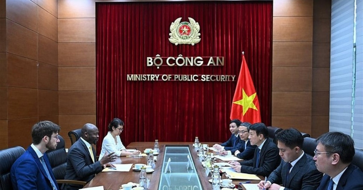 nguoiquansat.vn