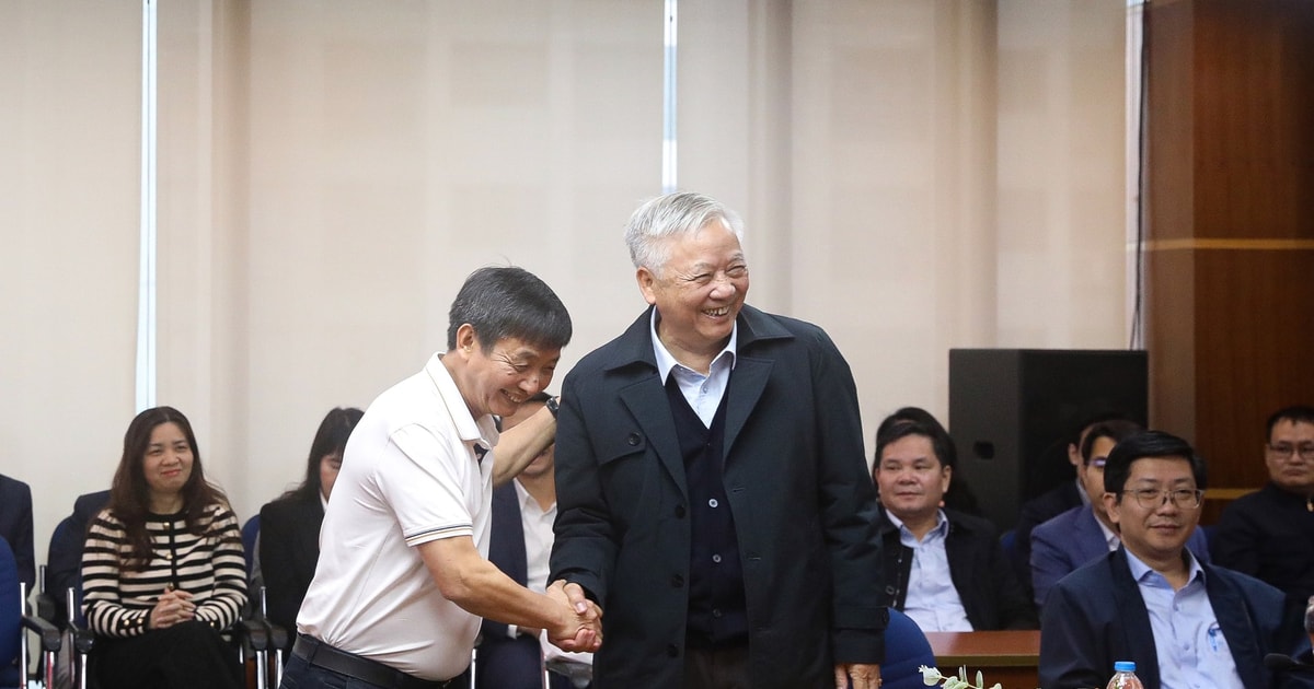 Thông điệp 'vững tâm' từ thượng tầng Vinaconex (VCG) giữa những dấu hỏi thị trường